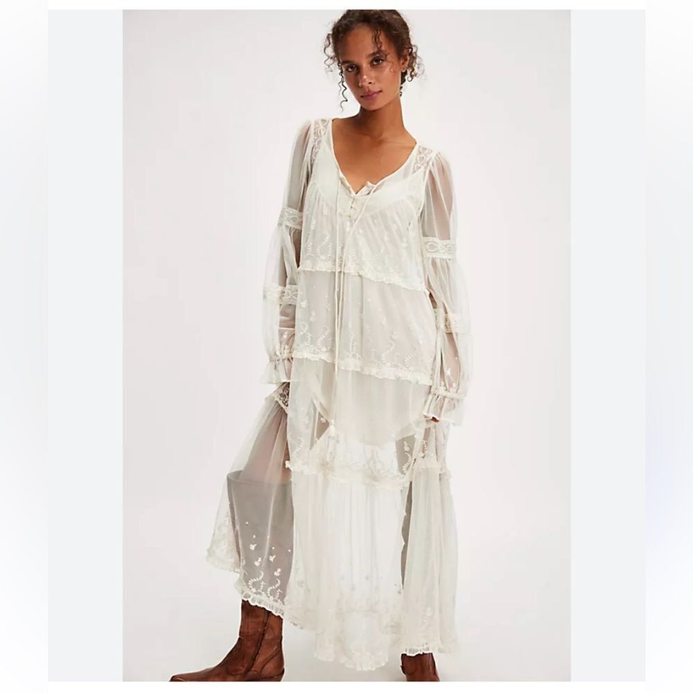 Free People Stevie Maxi Dress size L So Feminine Lace Elegant